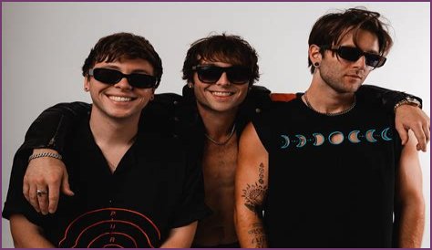 The Return of Emblem3 Has Begun!