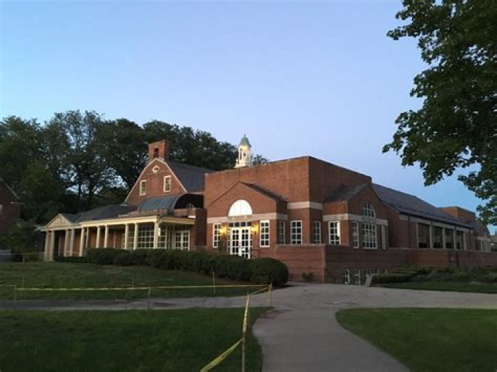 Is Loomis Chaffee a high school?