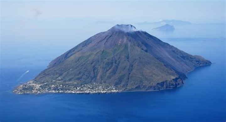Is Stromboli a composite volcano?